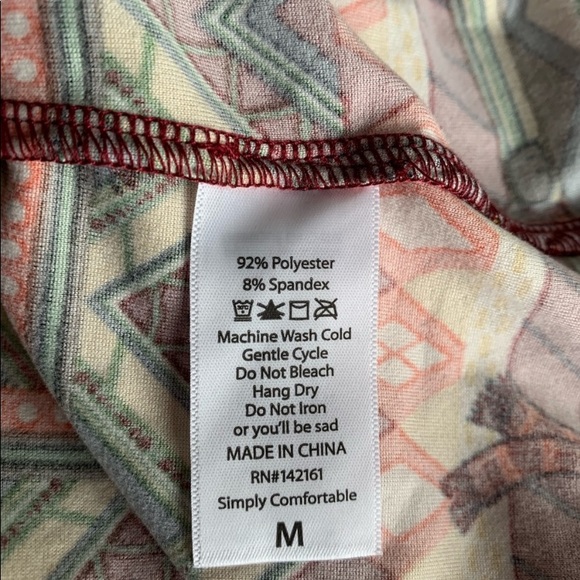 NWT LuLaRoe Classic T size medium - Picture 6 of 7